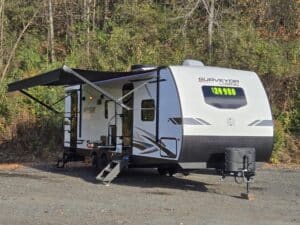 2023 Forest River 32' Surveyor 276BHLE